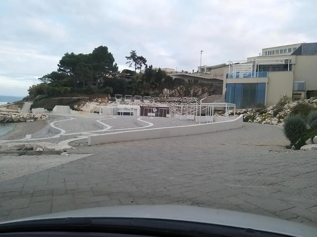 Manjsa Hisa Savudrija Alberi Zraven Petram Naselja Hotel Crveni Vrh Croatia